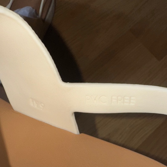 Reef size 9 water vista new Women's White and Tan Sandals - Picture 10 of 11